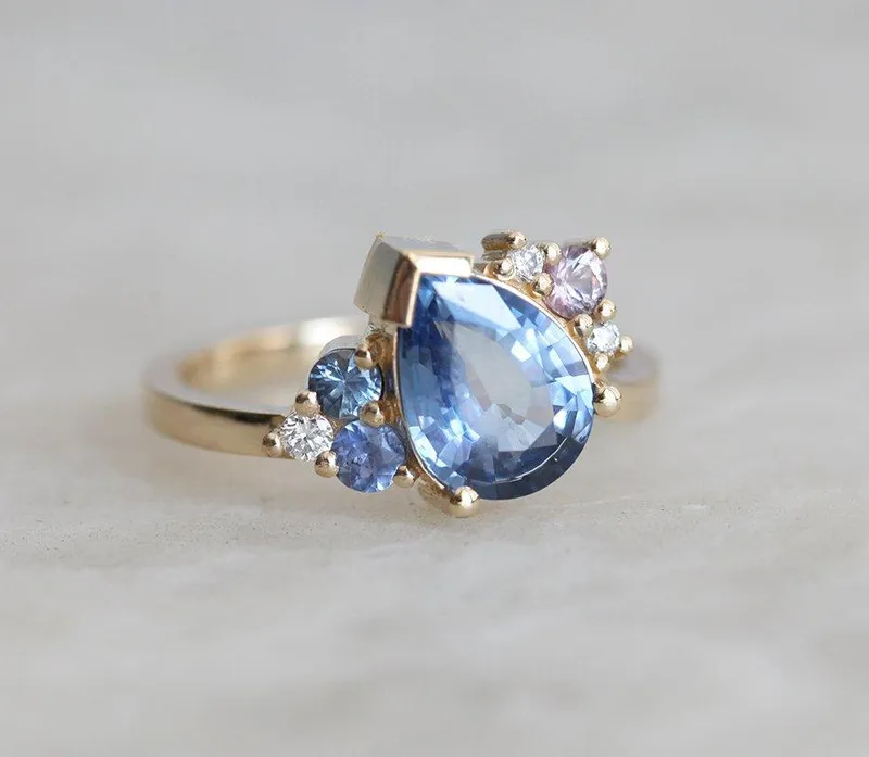 BEVAN PEAR SAPPHIRE CLUSTER RING vy 7