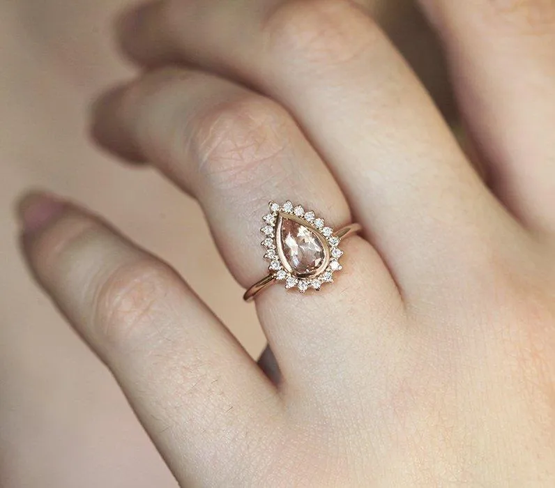 BEVERLY PEAR MORGANITE RING vy 5