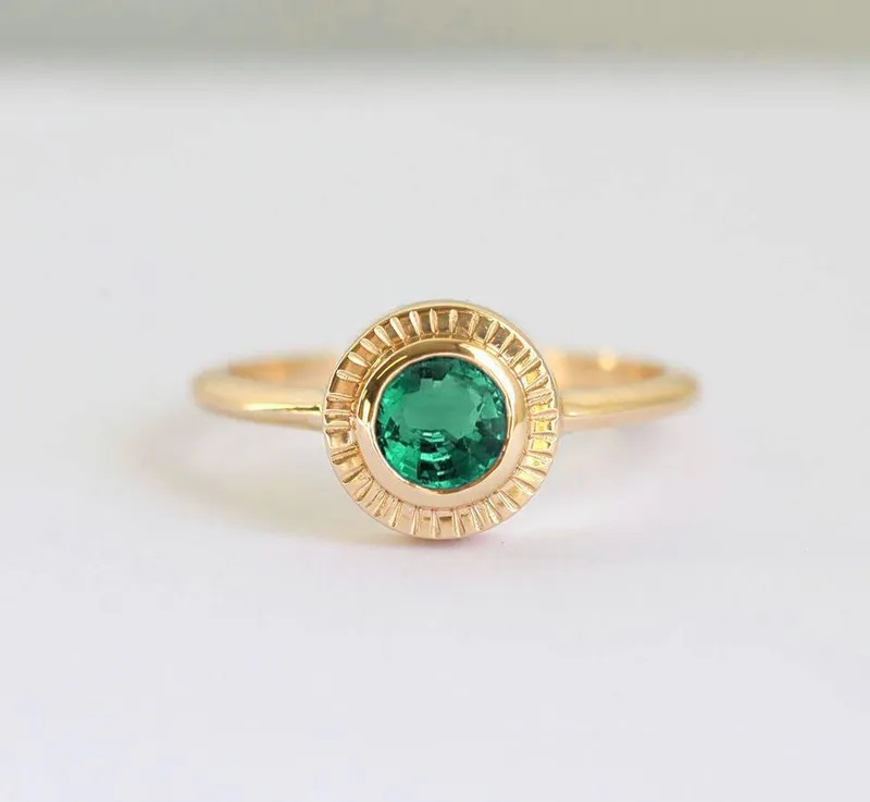 Bexley Emerald Ring vy 4