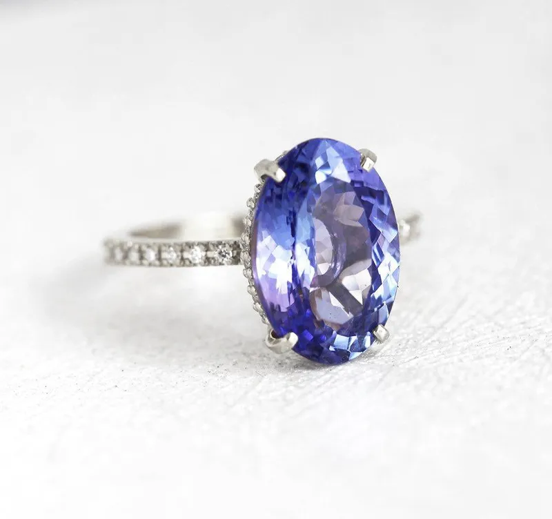 BIRDIE OVAL TANZANITE RING view 10