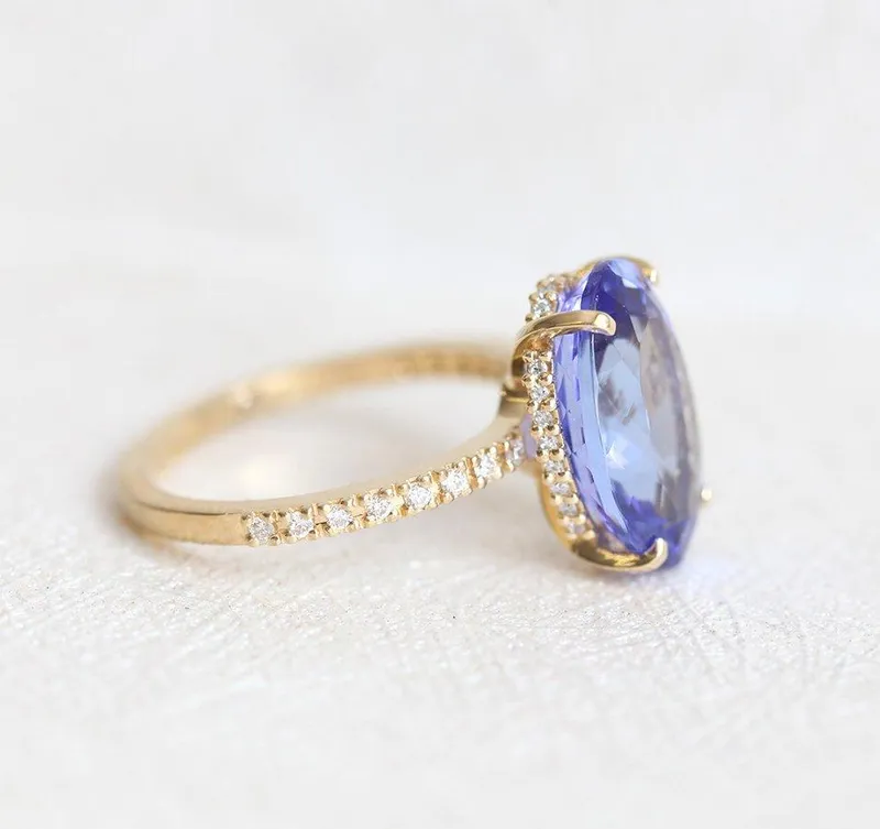 BIRDIE OVAL TANZANITE RING view 4