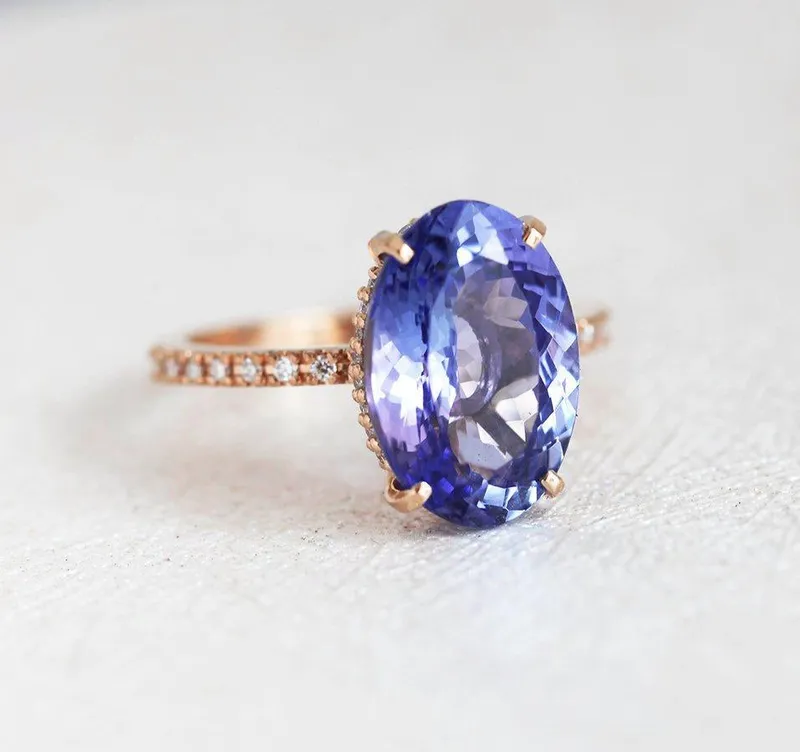 BIRDIE OVAL TANZANITE RING view 9