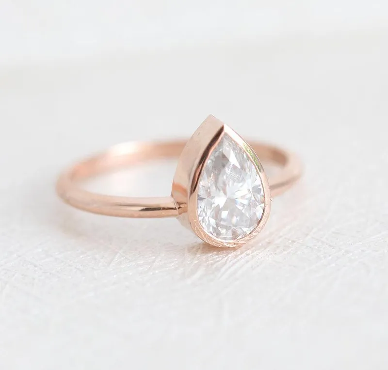Bree Diamond Ring vy 2