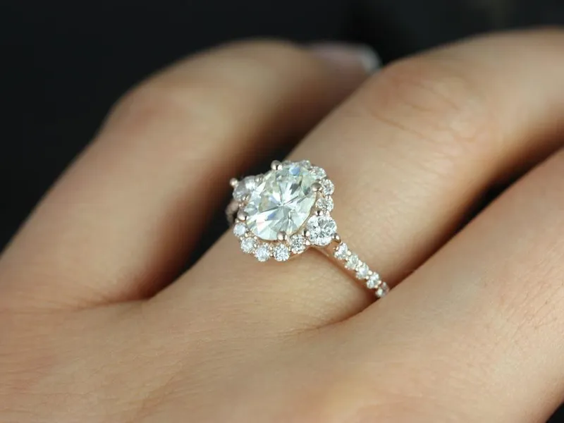 1.50ct Bridgette 8x6mm 14kt Moissanite Diamond Unique Oval Halo Ring vy 3