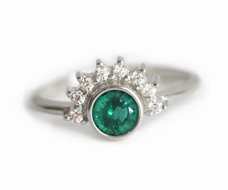 Brina Emerald And Diamond Ring vy 2