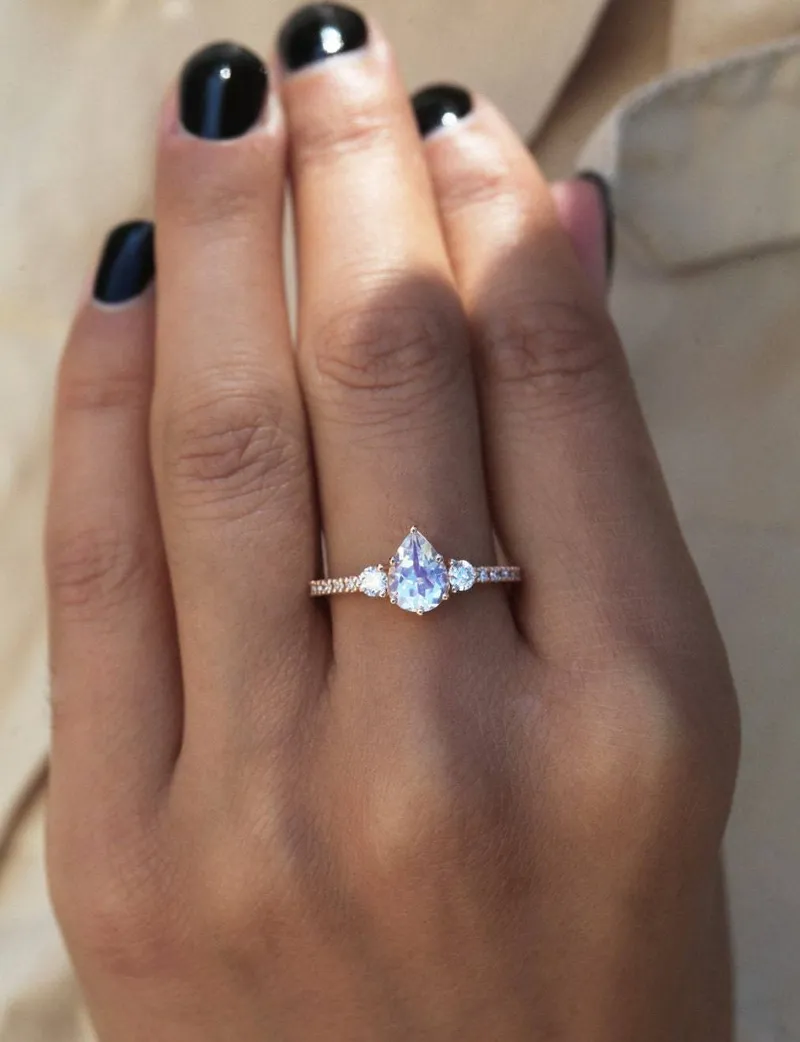 CLAUDIA PEAR ALEXANDRITE RING view 7