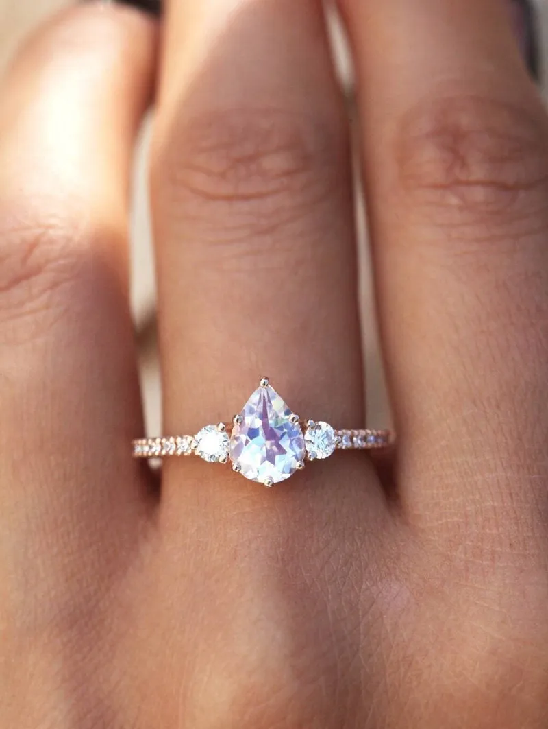 CLAUDIA PEAR ALEXANDRITE RING view 9