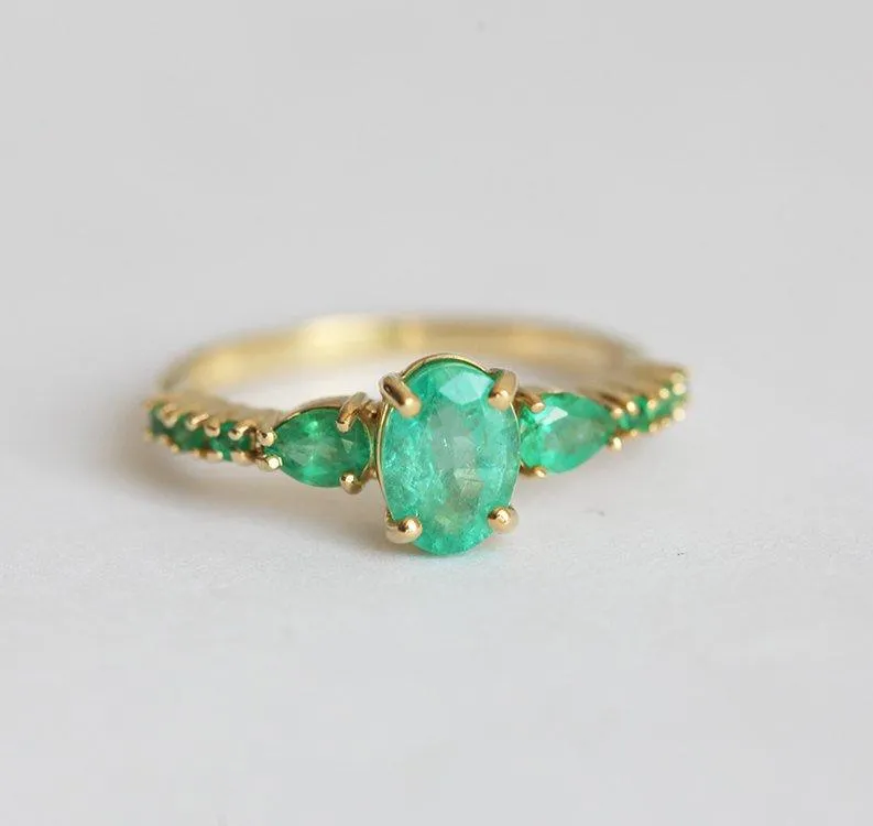 CAPRI GREEN EMERALD CLUSTER RING view 2