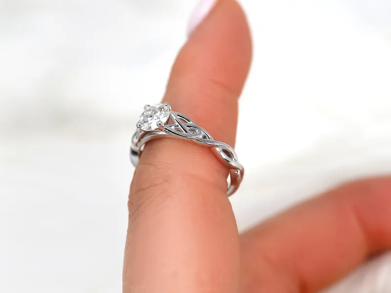 0.75cts Cassidy 6mm 14kt Gold Moissanite Celtic Love Knot Triquetra Round Solitaire Ring vy 6