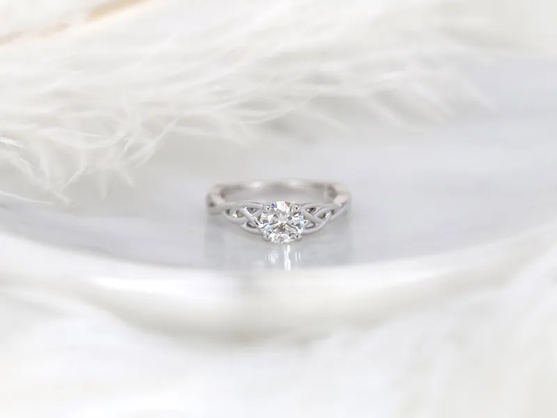 0.75cts Cassidy 6mm 14kt Gold Moissanite Celtic Love Knot Triquetra Round Solitaire Ring vy 10