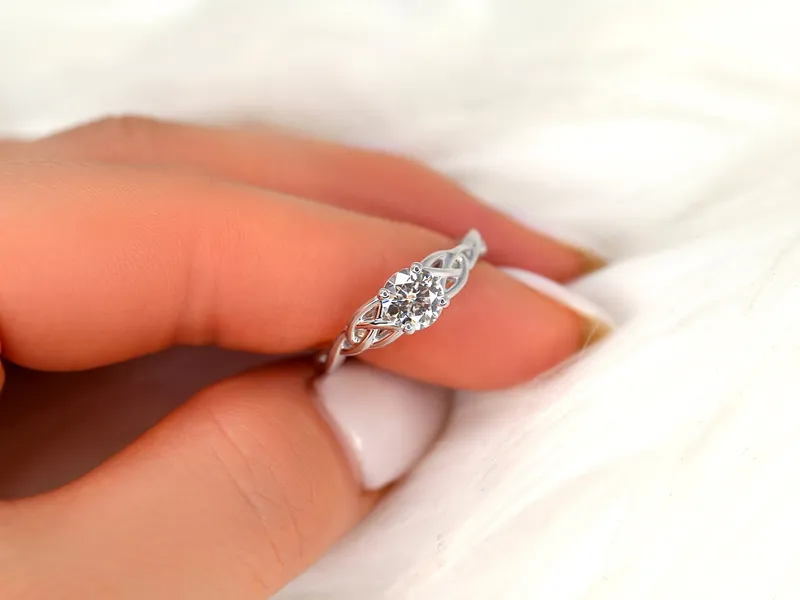 0.75cts Cassidy 6mm 14kt Gold Moissanite Celtic Love Knot Triquetra Round Solitaire Ring vy 7