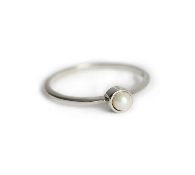 Celia Round Pearl Ring vy 7