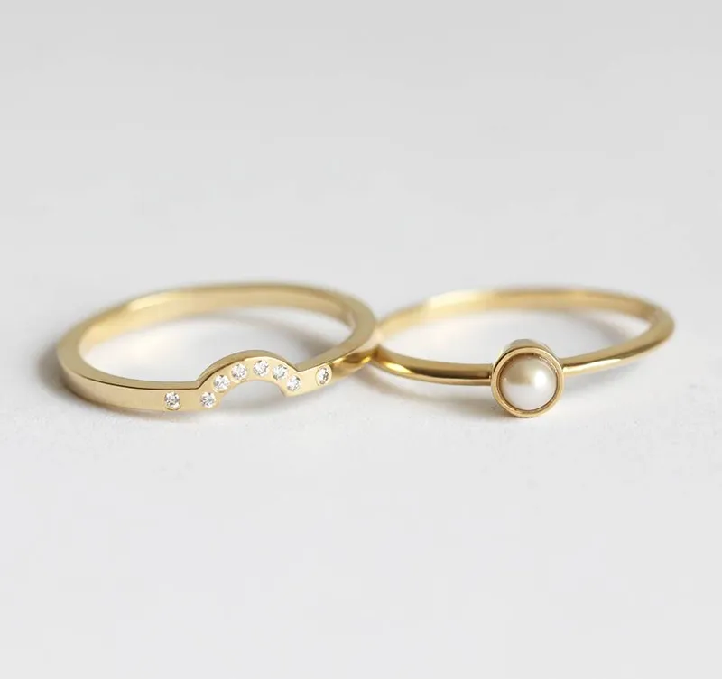 Celia Round Pearl Ring Set vy 2