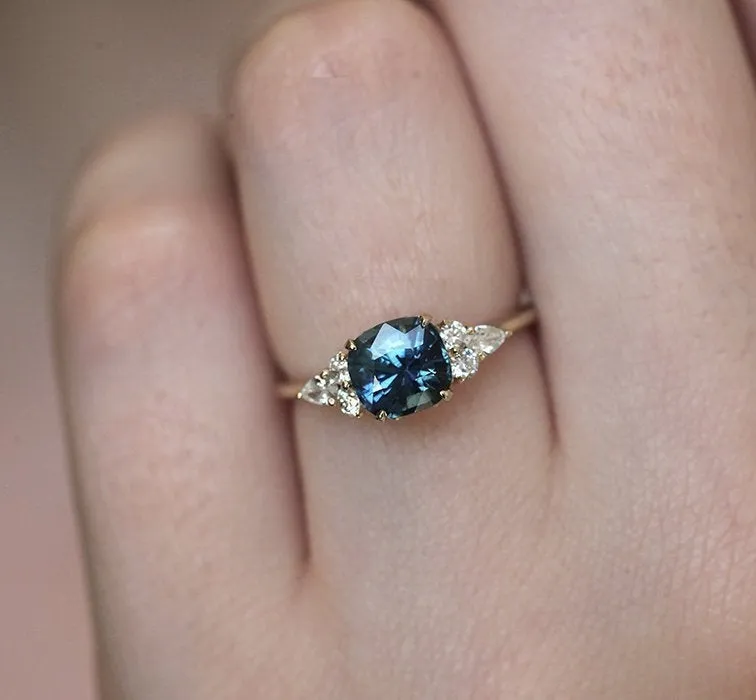 CHARVI CUSHION-CUT SAPPHIRE DIAMOND RING vy 3