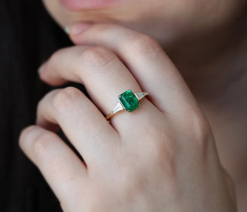 CLEO EMERALD RING WITH ACCENT STONES view 2