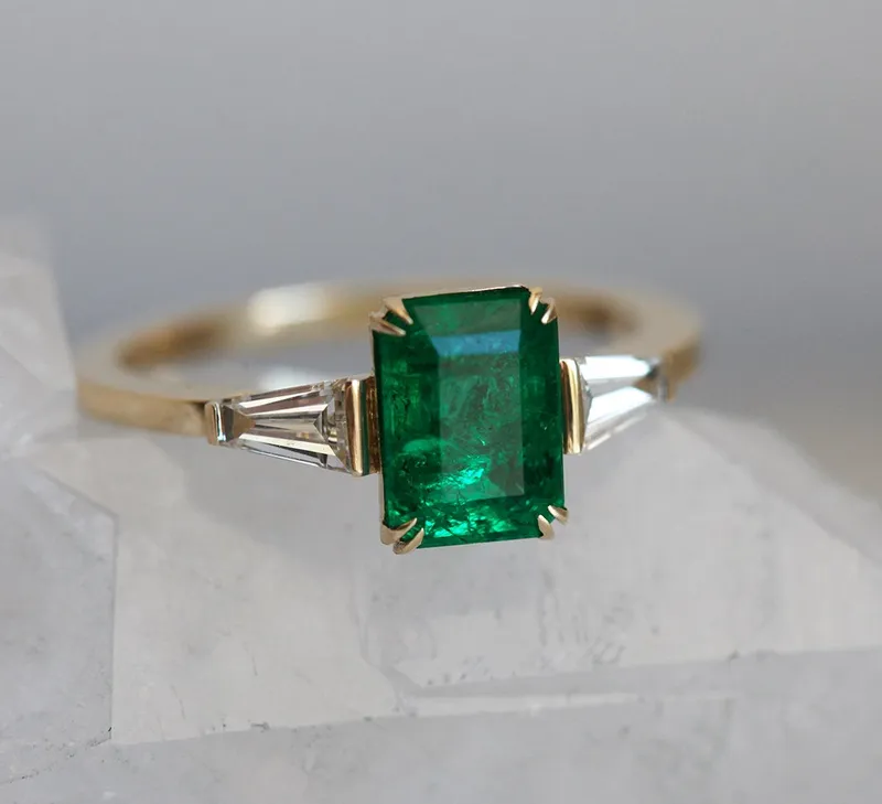 CLEO EMERALD RING WITH ACCENT STONES view 3