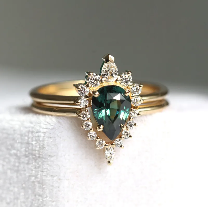 Corinne Pear Sapphire Ring Set view 4