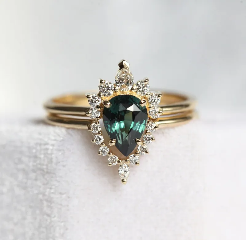 Corinne Pear Sapphire Ring Set view 6