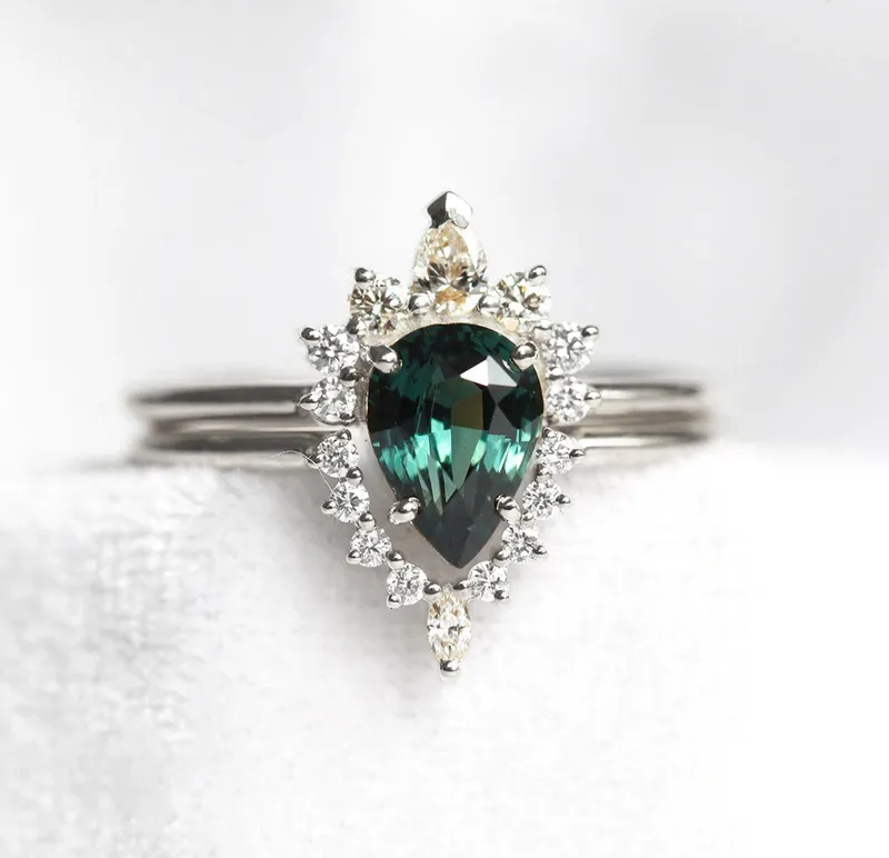 Corinne Pear Sapphire Ring Set view 7