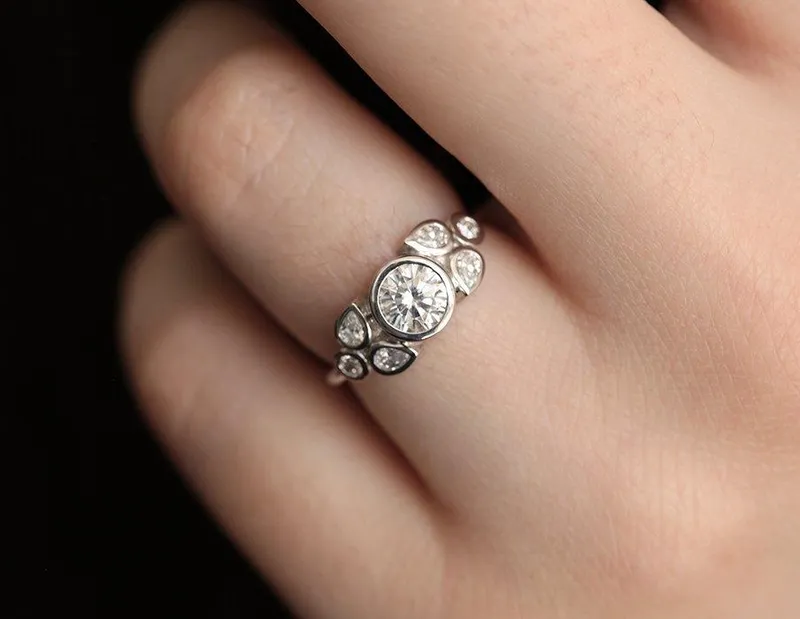 DIAMOND RING, 18K WHITE GOLD ENGAGEMENT RING view 3