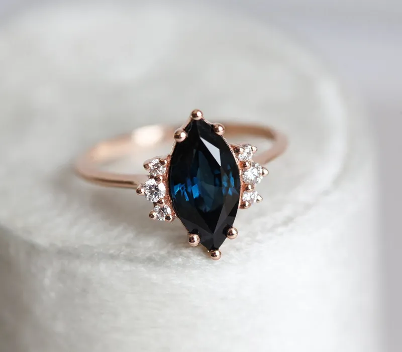 Damiana Sapphire Diamond Ring view 3