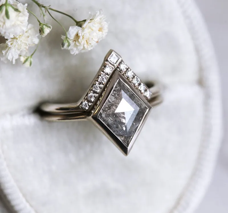 Davina Kite Salt & Pepper Diamond Ring Set vy 2
