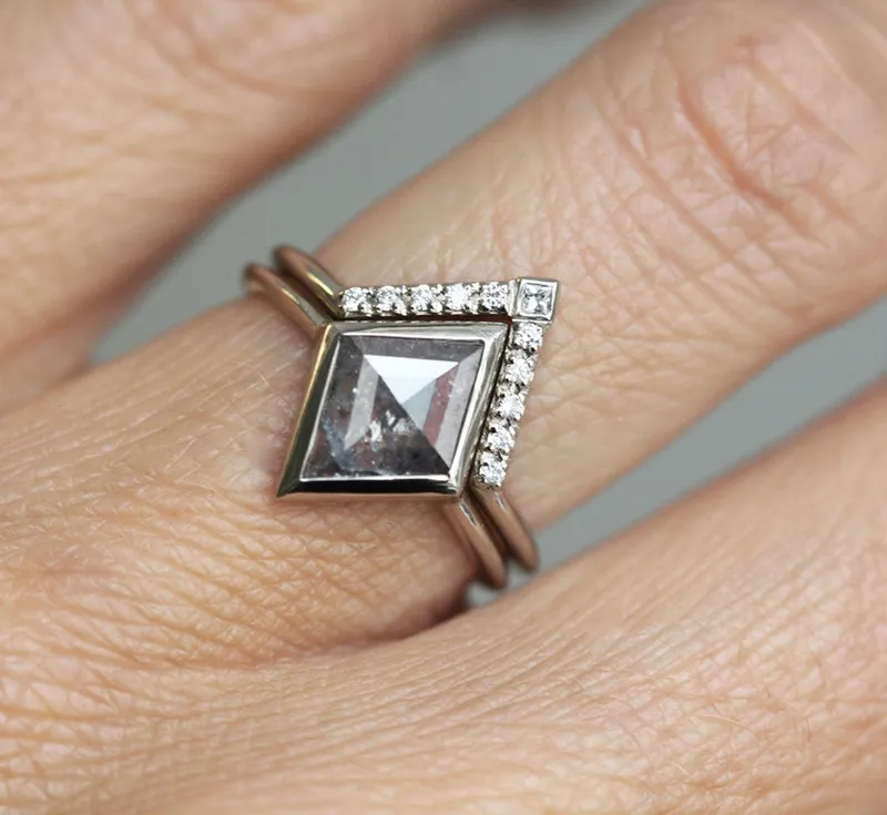 Davina Kite Salt & Pepper Diamond Ring Set vy 4