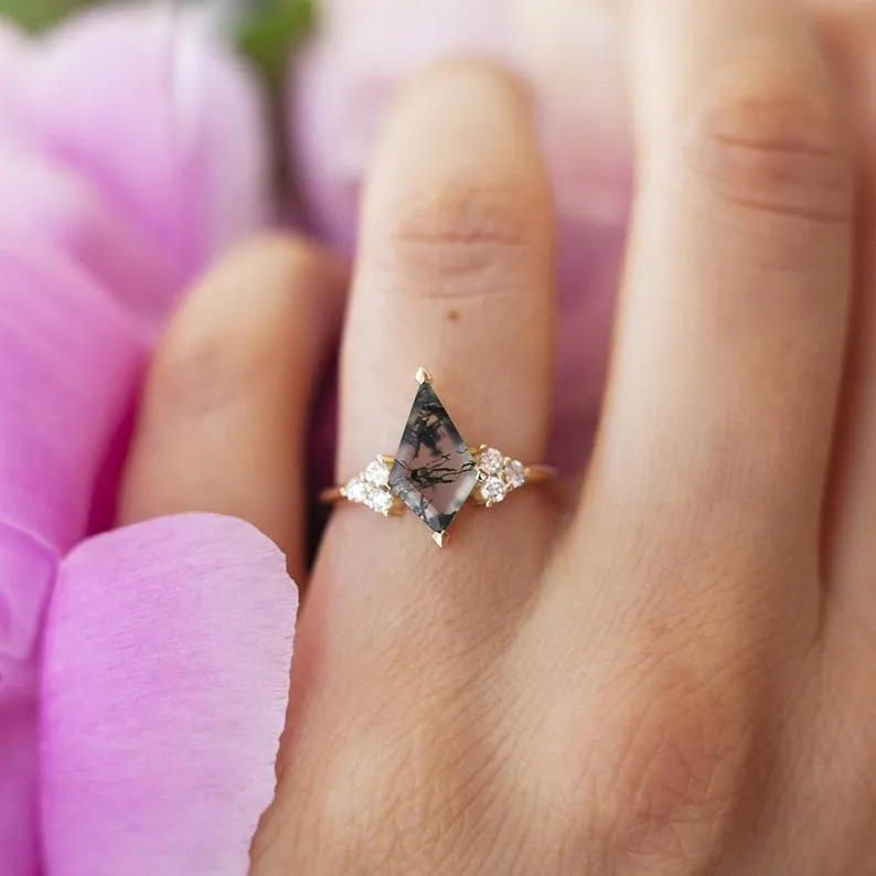 Dawn Moss Agate Ring Set vy 6