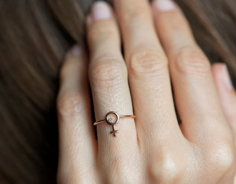 DIAMOND RING ROSE GOLD, FEMALE SYMBOL RING view 4