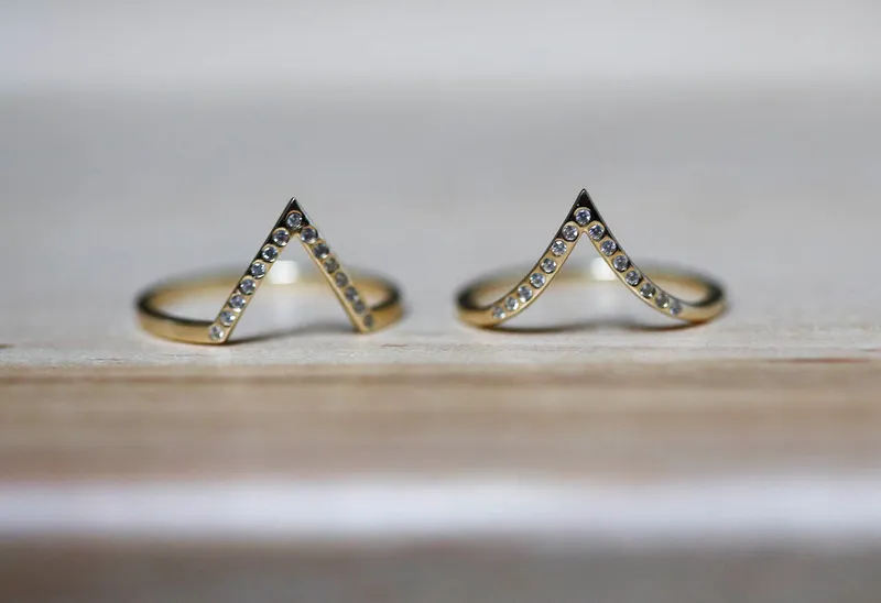 Diamond Wedding Ring, Curved Wedding Ring vy 3