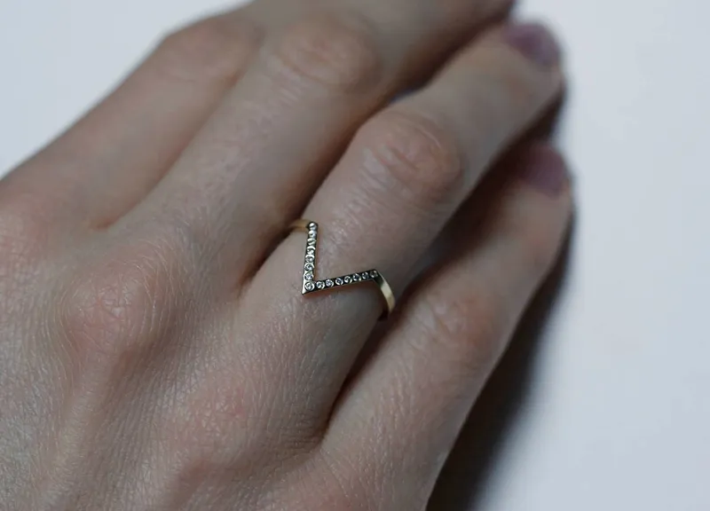 Diamond Wedding Ring, Curved Wedding Ring vy 4