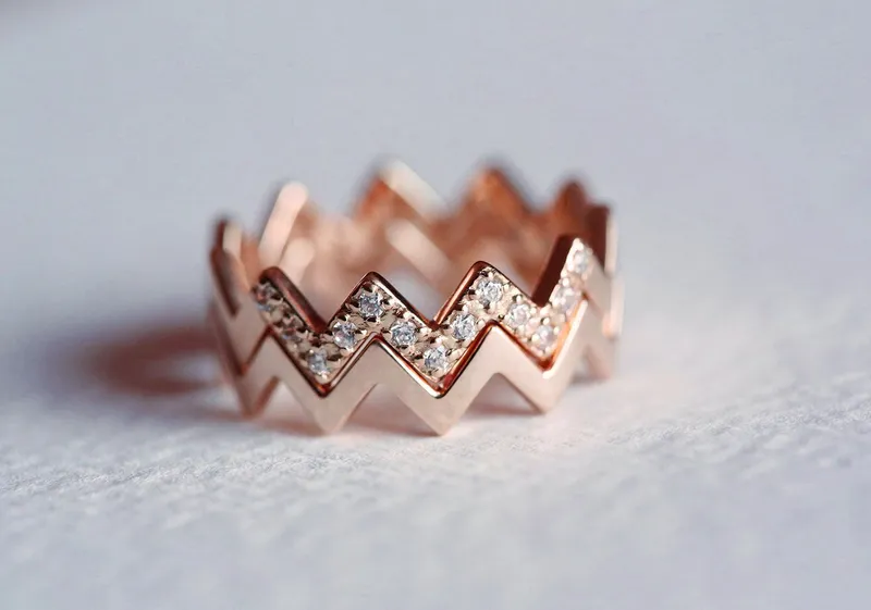 DIAMOND WEDDING RING, ZIG ZAG ENGAGEMENT SET view 7