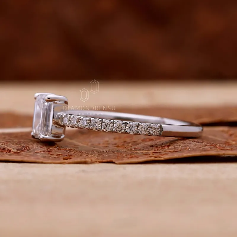 0.51 CT Emerald Cut Lab Grown Diamond Engagement Ring for Women vy 3