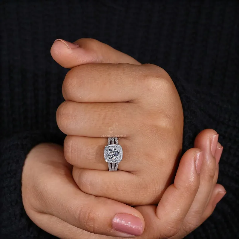 0.80 CT Round Cut Double Halo - Pave Lab Grown Diamond Ring vy 4