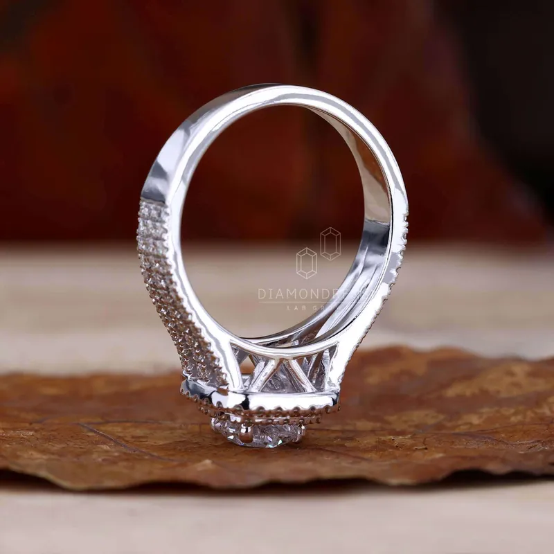 0.80 CT Round Cut Double Halo - Pave Lab Grown Diamond Ring vy 3
