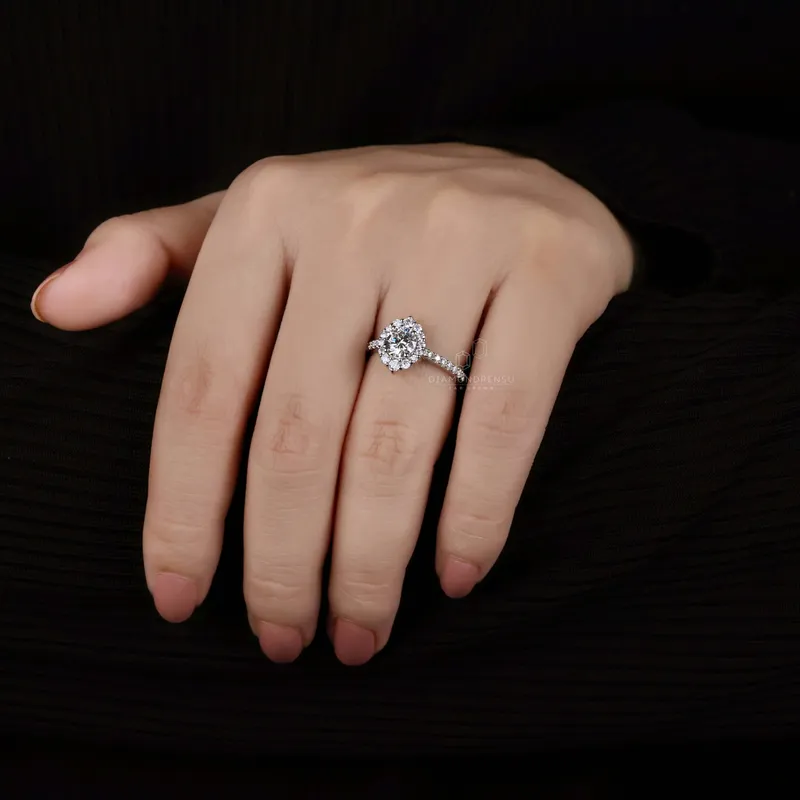 0.85 CT Round Brilliant Cut Lab Grown Diamond Halo Engagement Ring vy 7