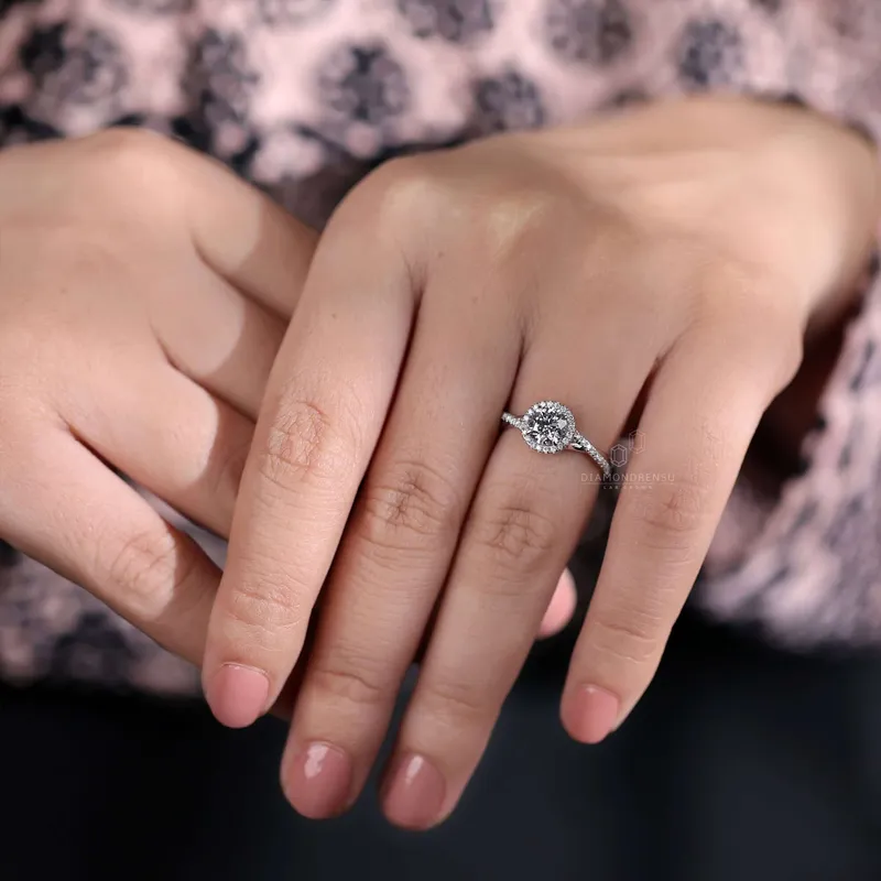 0.87 CT Round Diamond Ring, Lab Grown Diamond Round Engagement Rings vy 3