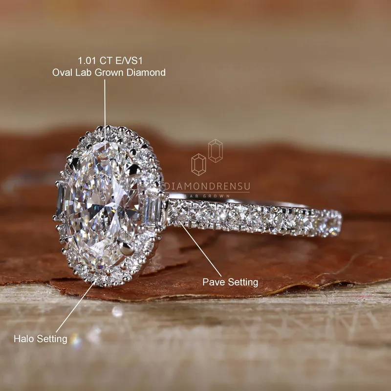 1 Carat Oval Diamond Ring with Sparkling Halo Design vy 4