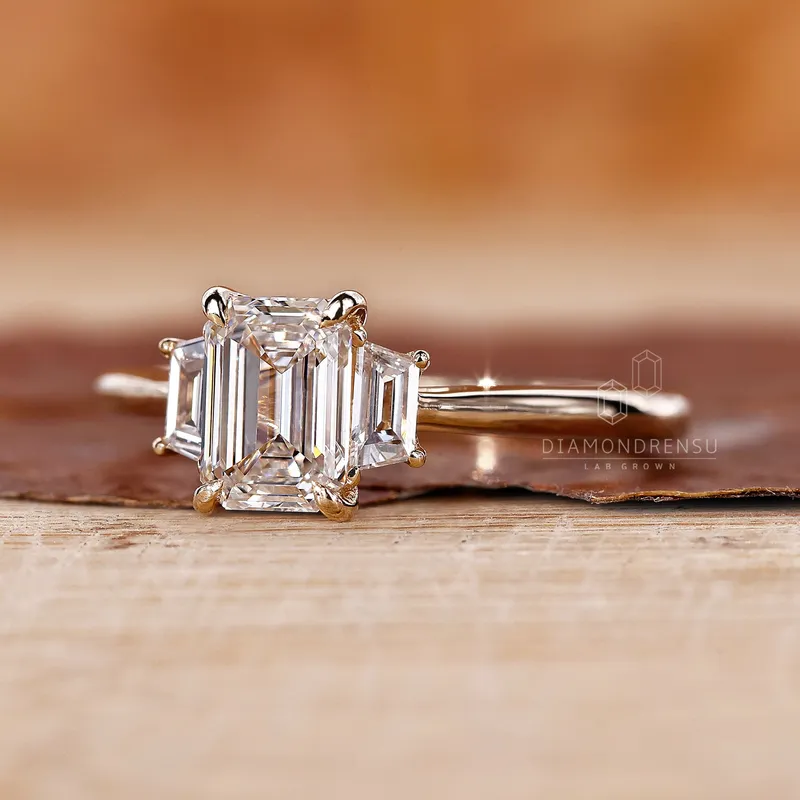 1.01 CT Emerald Cut Lab Grown Diamond Ring, Side Trapezoid Three Stone Diamond Ring vy 2