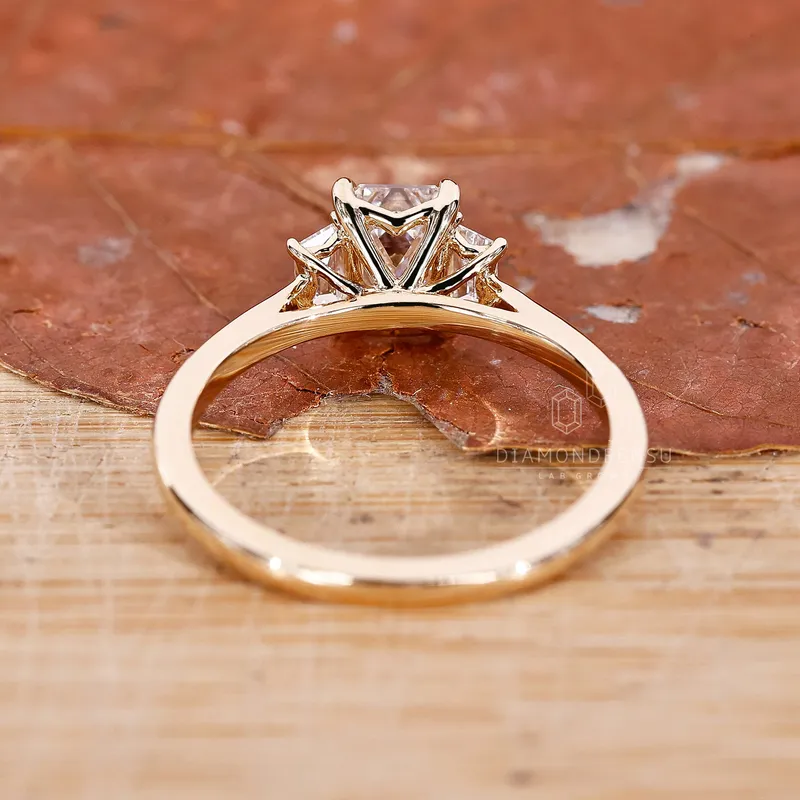 1.01 CT Emerald Cut Lab Grown Diamond Ring, Side Trapezoid Three Stone Diamond Ring vy 4