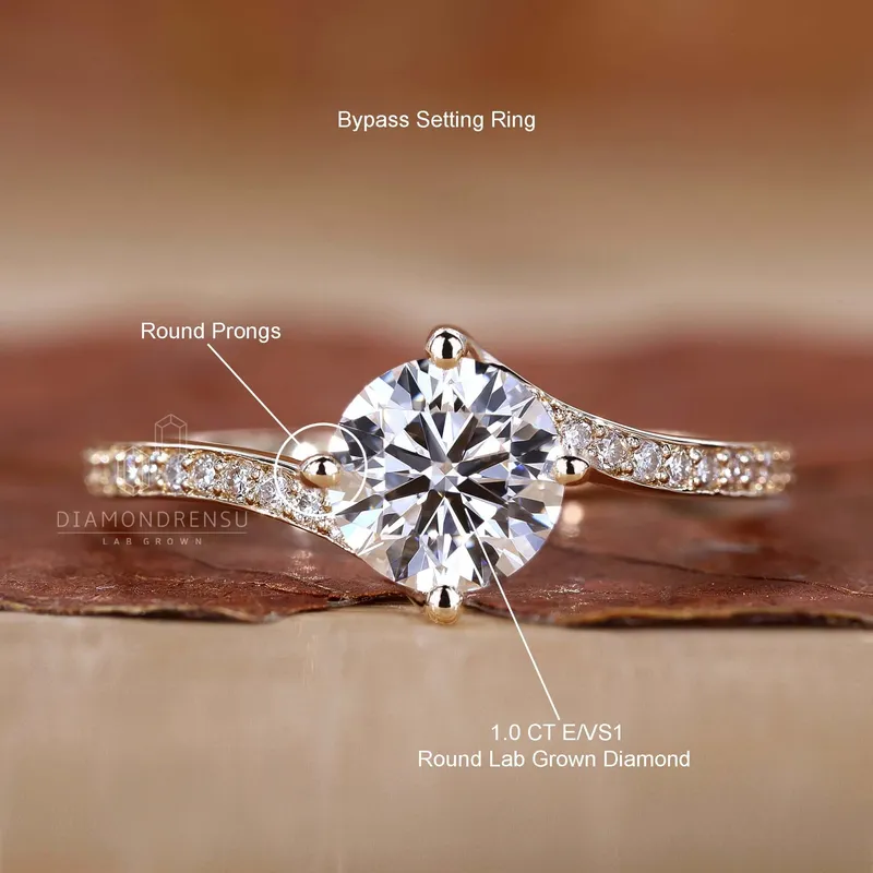 Bypass Round Diamond Ring in Gold - A Twist on Classic Beauty vy 9
