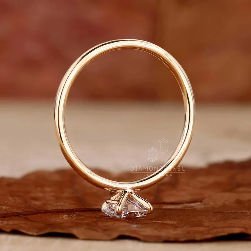 East to West Set Oval Diamond Solitaire Engagement Ring for Women vy 6