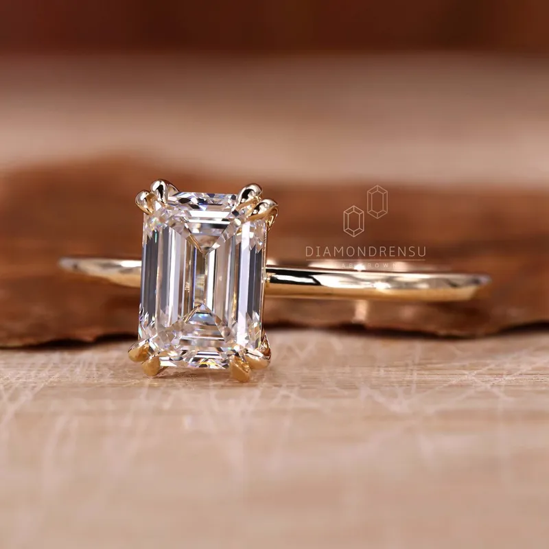 Emerald Cut Diamond Ring, Solitaire Engagement Ring vy 4