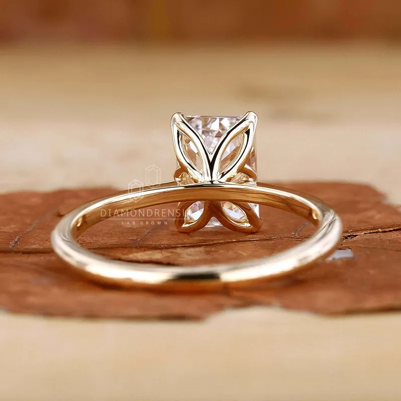 Emerald Cut Diamond Solitaire Engagement Ring vy 4