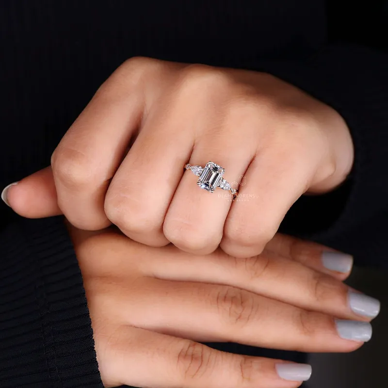 Emerald and Pear Cut Lab Grown Diamond Engagement Ring for Her vy 3