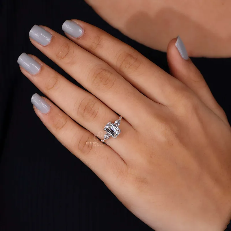 Emerald and Pear Cut Lab Grown Diamond Engagement Ring for Her vy 8