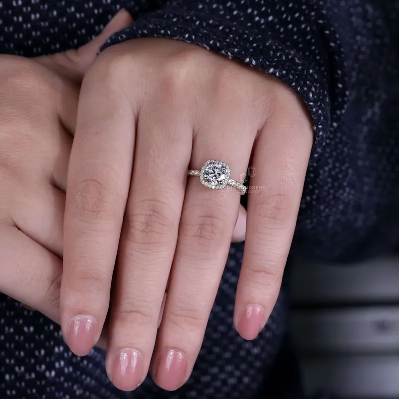 IGI Certified 1.06 CT Round Lab Grown Diamond Halo Engagement Ring vy 8