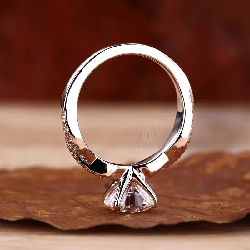 IGI Certified 1.50 CT Round Lab Grown Diamond Engagement Ring view 6
