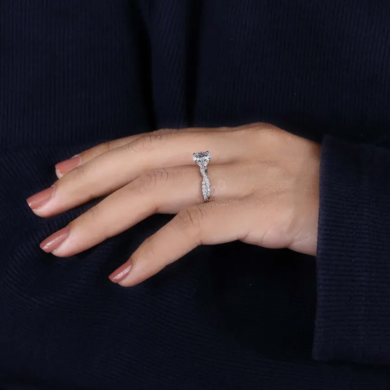 IGI Certified 1.50 CT Round Lab Grown Diamond Engagement Ring view 7