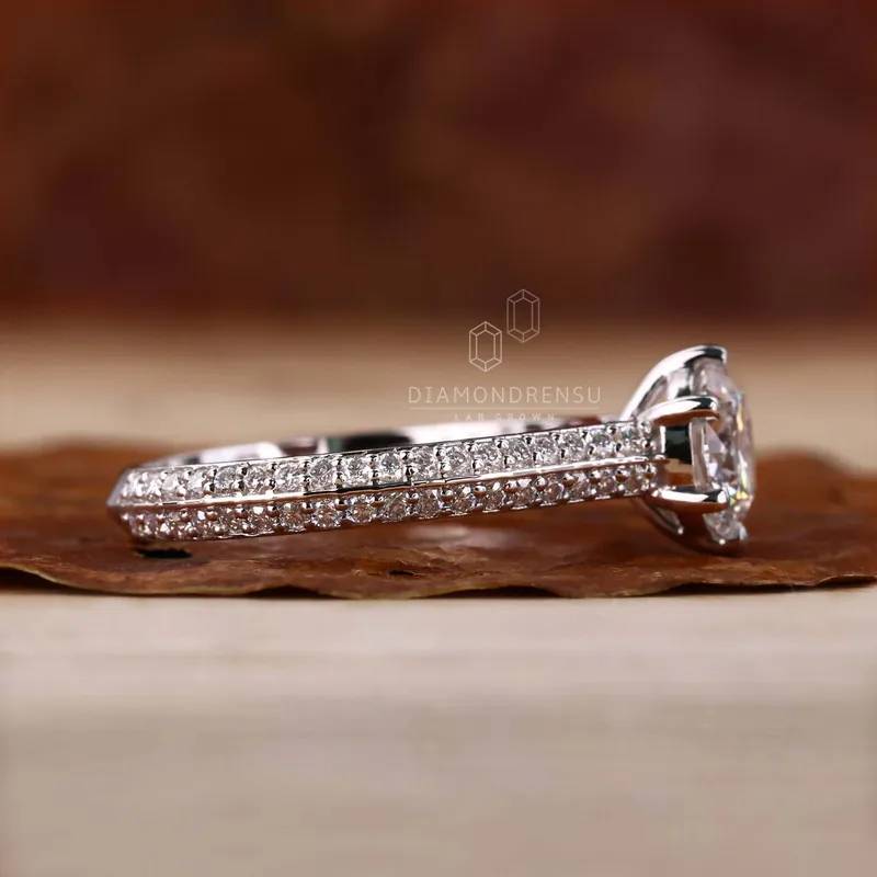 Knife Edge Band Round Lab Grown Diamond Engagement Ring view 5